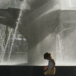 537_ピンクのシューズ/大通公園